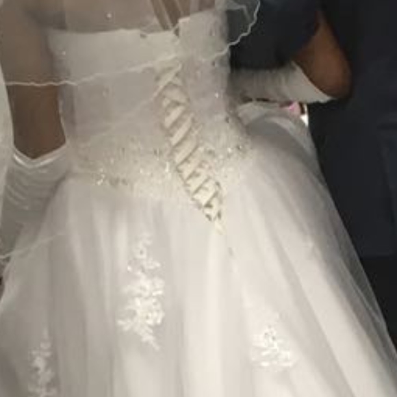 BRIDAL DRESS (1 TIME USE) - Picture 2 of 5